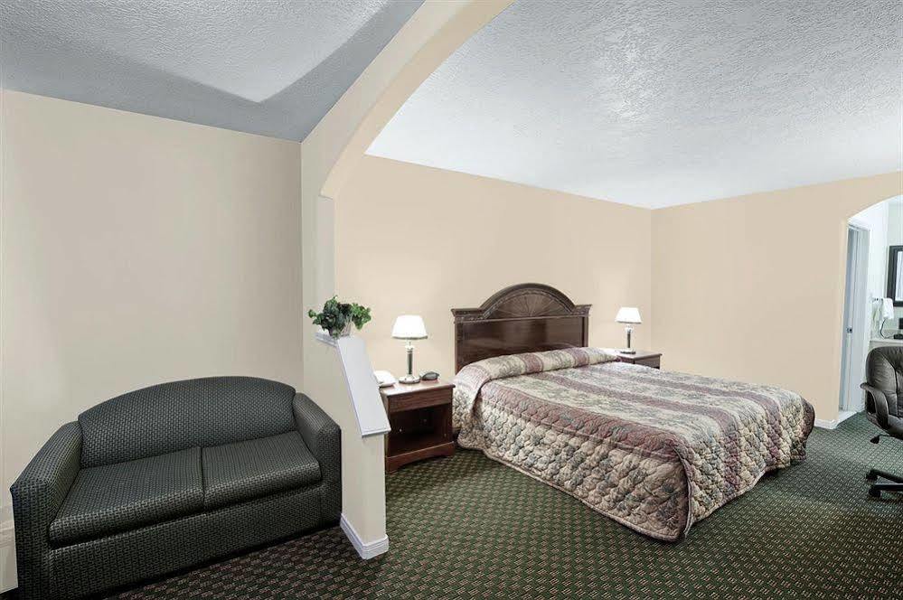Americas Best Value Inn & Suites Hempstead Exterior photo